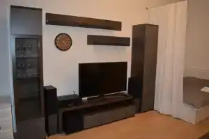 Bolshaya 1-komnatnaya Skazka Sultany Apartments, Kartmazovo