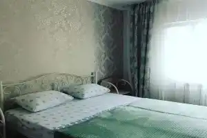 Semeynyy nomer 3. pyatimestnyy dvuhkomnatnyy uluchshennyy Apartments, Volkonka