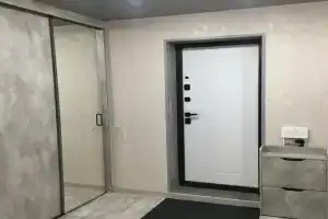 Uyutnaya studiya, dlya priyatnogo otdyha Apartments, Yugorsk