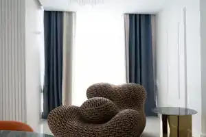 Semeynyy nomer lyuks s vidom na gory Apartments, Batumi