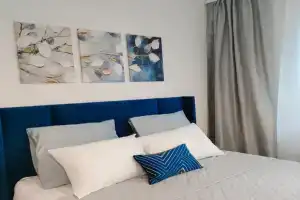 Uyutnaya novaya studiya Apartments, Misailova