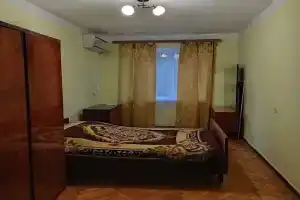 Uyutnaya dvuhkomnatnaya v 10 minutah ezdy ot Suhuma Apartments, Agudzera