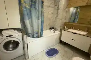 v ZhK komfort klassa u lesa Apartments, Petrozavodsk