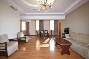 Trehkomnatnaya v tsentre Apartments, Yerevan