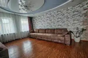 Uyutnyy s baney ryadom s tsentrom goroda Guest house, Yuzhno-Sakhalinsk