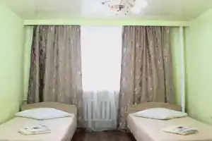 Dvuhmestnyy nomer s 2 otdelnymi krovatyami standart Apartments