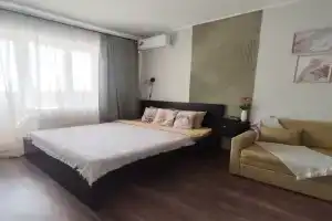 U nas uyutno i tochka, studiya v ZhK Prigorod Lesnoe Apartments, Misailova