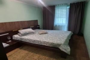 Uyutnaya dvuhkomnatnaya nedaleko ot bolnitsy im. Kalinina Apartments, Donetsk
