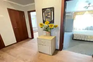 u morya na pervoy linii Apartments, Yeysk