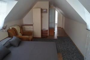 Chetyryohmestnyy nomer Apartments, Lazarevskoye