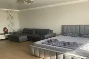 Uyutnaya v tsentre goroda posle kapitalnogo remonta Apartments