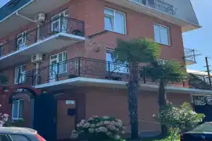 U Tyulpanovogo dereva Guest house, Golovinka