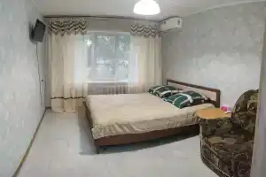 Uyutnaya so svezhim remontom Apartments, Lesozavodsk