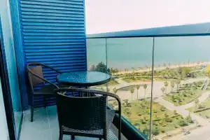 Apartamenty s luchshim vidom v komplekse s basseynom