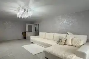 s dizaynerskim remontom DNR Apartments, Donetsk