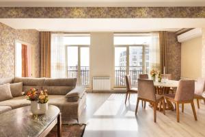 Penthaus v tsentre goroda s 3 spalnyami Apartments, Yerevan