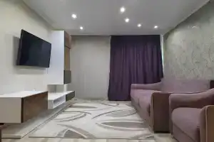 s vidom na alleyu Slavy v tsentre Apartments, Stupino