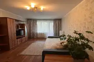Uyutnaya , 3 spalnyh mesta, otlichnoe raspolozhenie, tihiy dvor Apartments, Slantsy