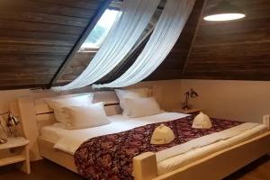 Chetyryohmestnyy nomer superior1 Apartments