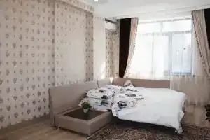 Otdelnaya s vidom na Botanicheskiy sad Apartments, Bishkek