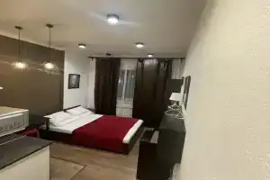 Dvuhmestnyy nomer s 1 krovatyu studiya v stile loft Apartments, Lobnya