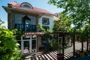 Domfeo Villa, Feodosiya