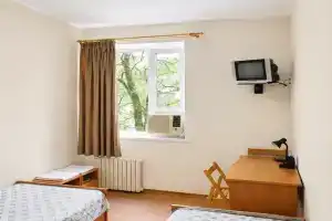 Komnata Tsentr DNR. 24/7 - voda, TV, WiFi, kondishn, chistota. Apartments, Donetsk
