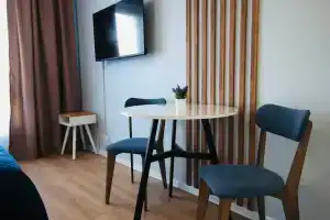 Uyutnaya i tyoplaya studiya na Salarevo Apartments, Kartmazovo
