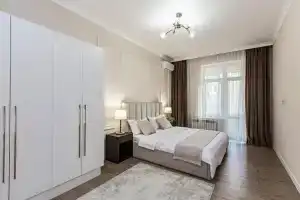 3-kom Bayhouse okolo TRTs MEGA Alma-Ata dlya 6-h gostey, Almaty