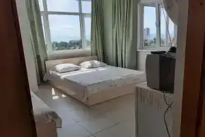 Tryohmestnyy nomer standart s vidom na more Apartments, Lazarevskoye