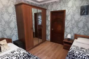 Semeynyy nomer dvuhkomnatnyy blok Apartments, Lazarevskoye