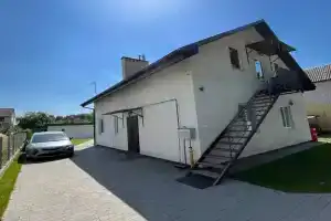 Uyutnyy Drinkovka s bilyardom i baney Guest house