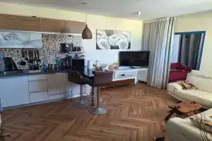 Apartament s vidom na more, Jerusalem