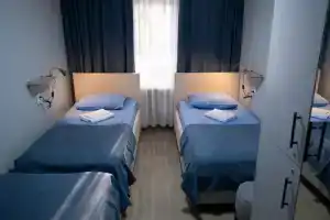 Tryohmestnyy nomer ekonom s udobstvami v bloke na 4 nomera Apartments, Chekhov