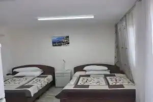 Dvuhmestnyy nomer s 2 otdelnymi krovatyami standart Apartments, Primorsko-Akhtarsk