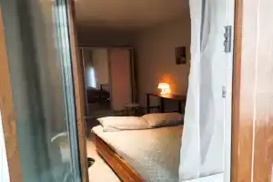 Prostornaya studiya v zhivopisnom rayone Apartments, Saburovo