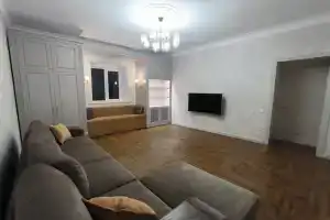 Dvuhkomnatnaya v chastnom dome v samom tsentre goroda Apartments, Makhachkala