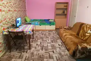 1-komnatnaya ryadom s tsentrom Ilizarova Apartments, Kurgan