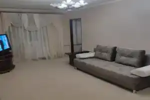 3-kv, ul. Krasnoflotskaya 62 Apartments, Donetsk