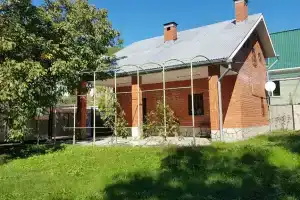 Domik v lesnoy tishi nedaleko ot morya Cottage