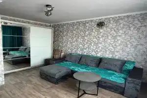 1-komnatnaya Apartments, Makiyivka