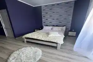 Tryohmestnyy nomer standart Apartments, Machara