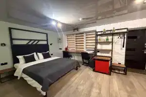 Dvuhmestnyy nomer s 1 krovatyu polulyuks Niderlandy-Amsterdam Apartments, Stanitsa Ust'-Labinskaya