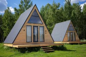 Dom na beregu reki no1 Cottage, Kupanskiy