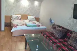 -studiya s barnoy stoykoy Apartments, Mariupol