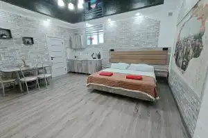 Novaya 2-komnatnaya (no8) Apartments, Shakhty