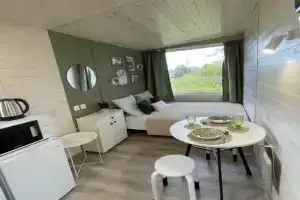 Atmosfernyy domik vdali ot gorodskoy suety Cottage