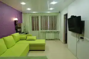 Prekrasnaya 1-komnatnaya v tsentre na 2 etazhe Apartments