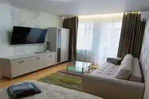 Shikarnaya lyuks v samom tsentreya, ryadom more Apartments, Mariupol