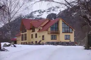 Guest House «Orlinoe Gnezdo Balkarskaya 1», Tegenekli